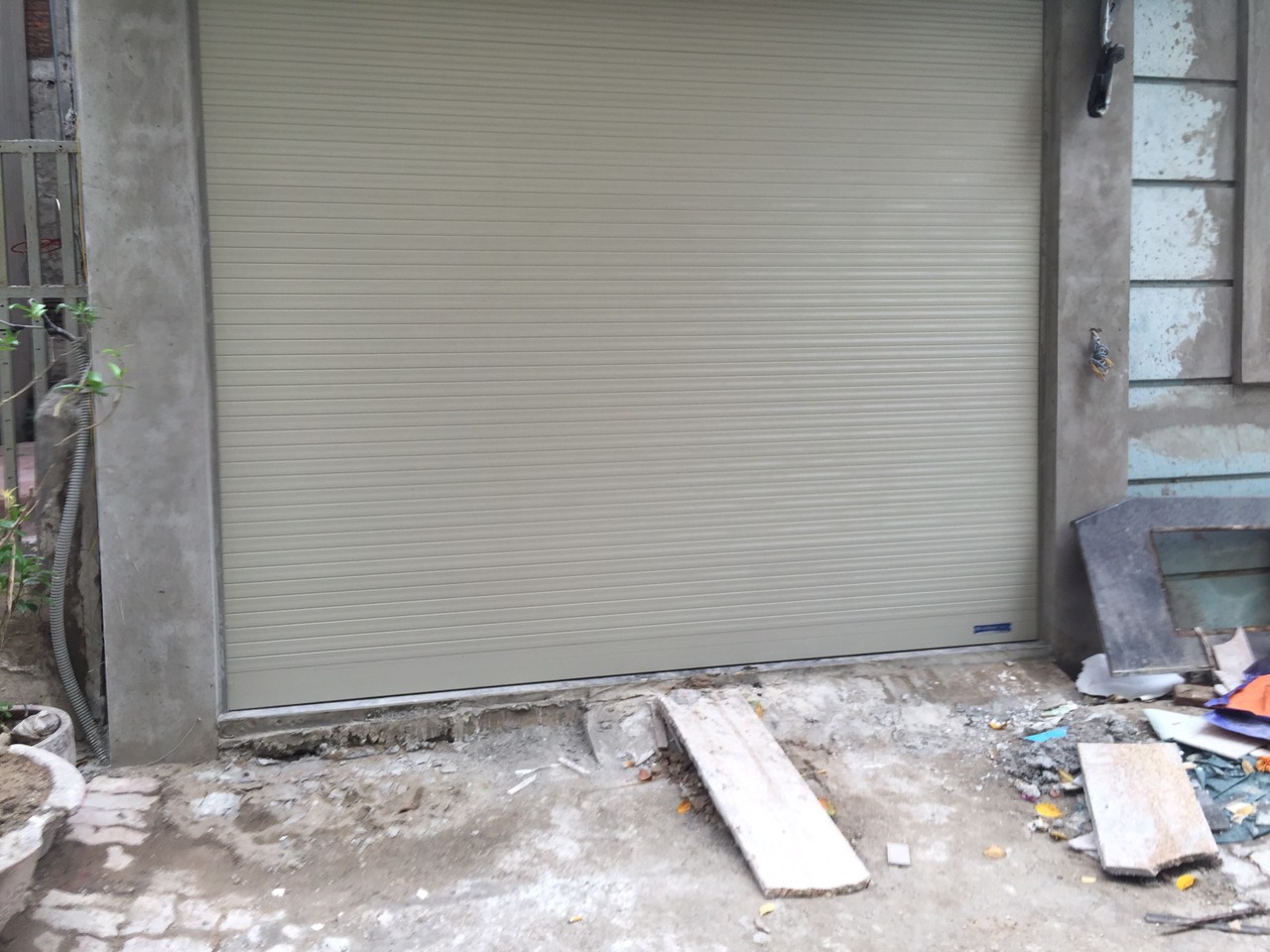 cửa cuốn E50i của Austdoor tại Cổ Nhuế 1, Bắc Từ Liêm, Hà nội