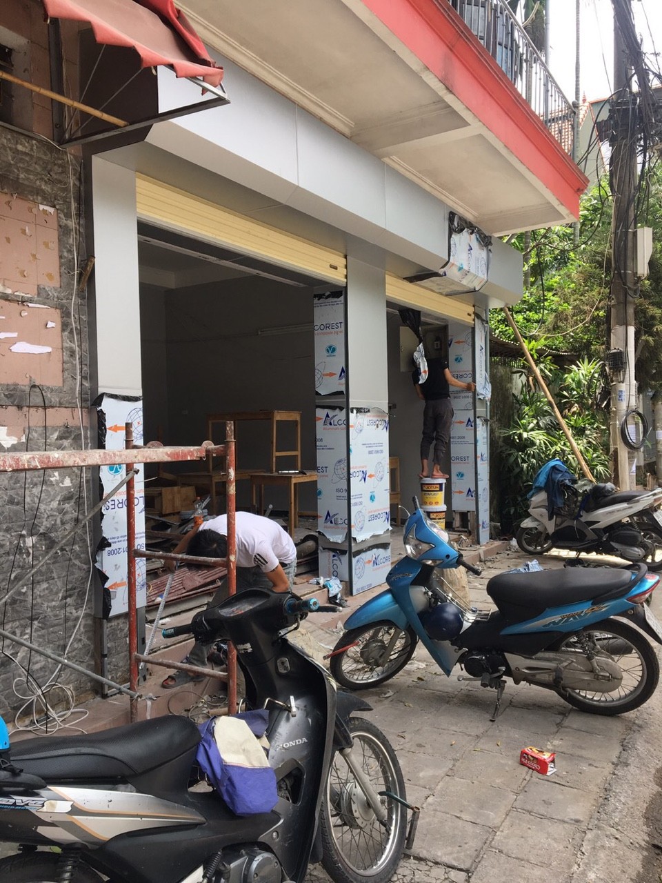 Lắp đặt cửa cuốn tại Thị Trấn Phùng, Đan Phượng, Hà nội