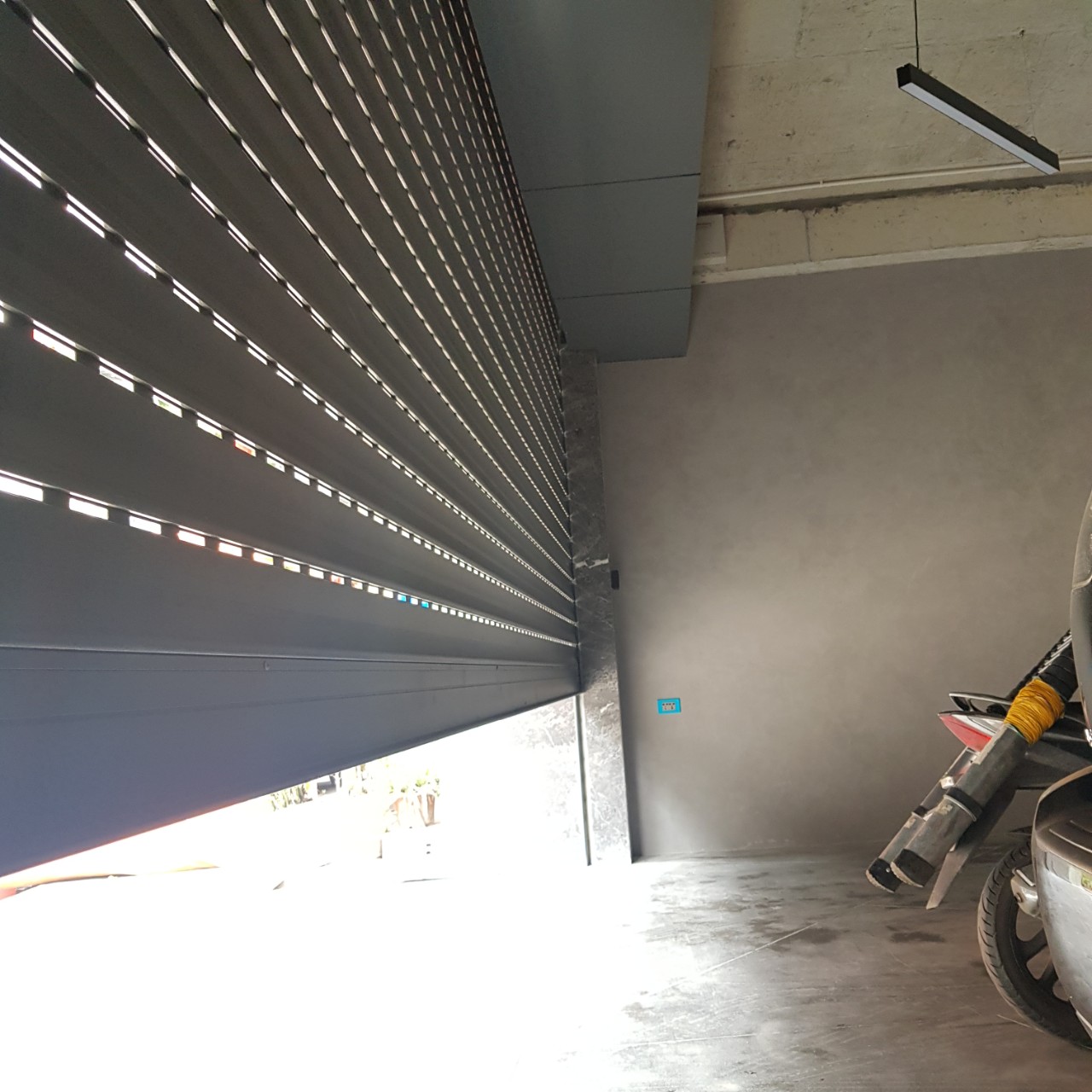 Mua cửa cuốn mã M70 cuả Austdoor tại Dương Nội, Hà Đông, Hà Nội