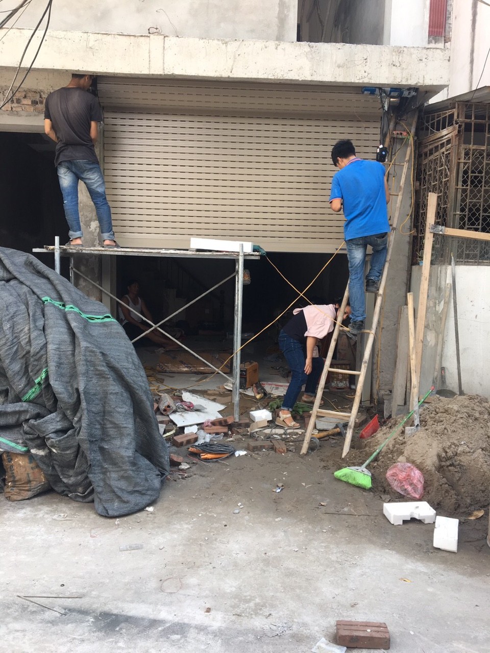 Muốn lắp đặt cửa cuốn tại Phú Thượng, Tây Hồ, ,Hà Nội