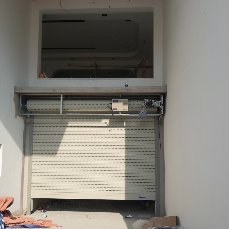 Cửa cuốn Siêu êm S51i