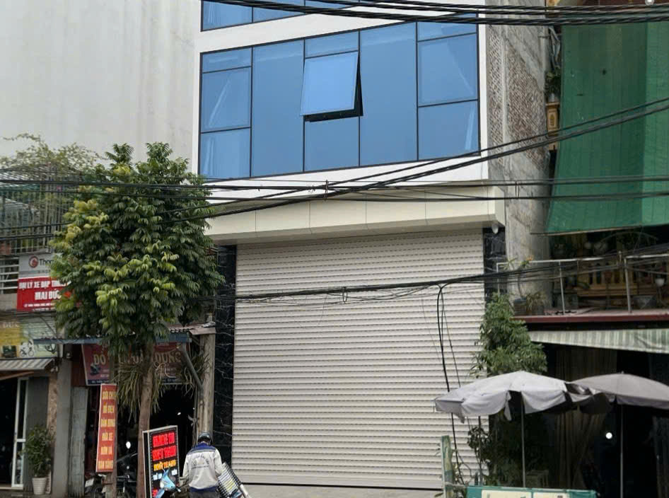 cửa cuốn austdoor B100S cho nh&agrave; phố . Hưng Thịnh Door thi c&ocirc;ng v&agrave; lắp đặt